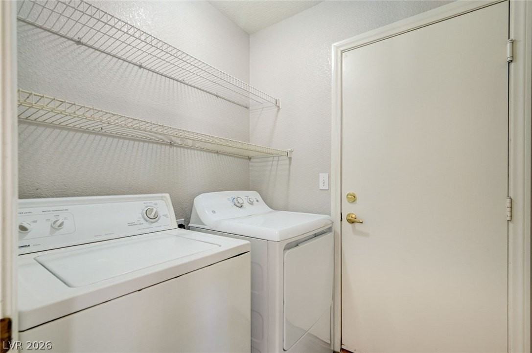 8128 Shady Glen Ave - Photo 7 of 17