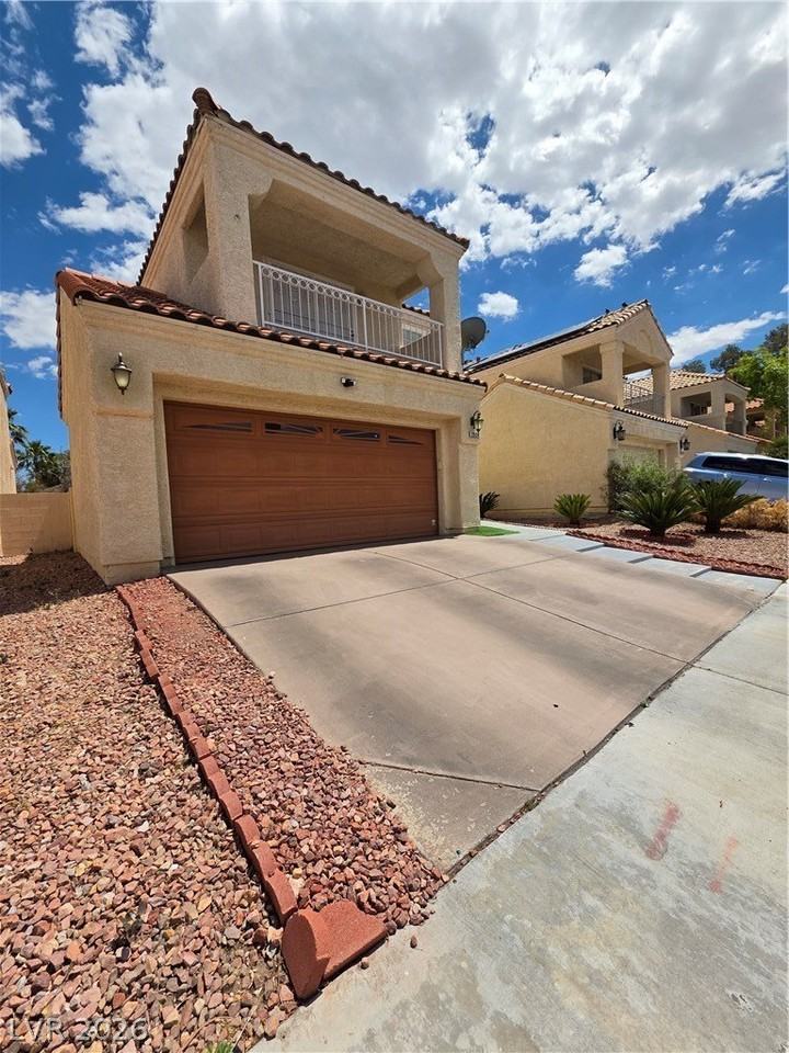 2524 Silver Shadow Dr - Photo 2 of 50
