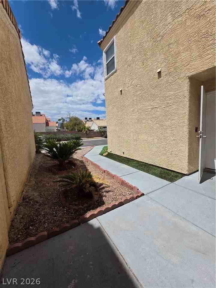2524 Silver Shadow Dr - Photo 7 of 50