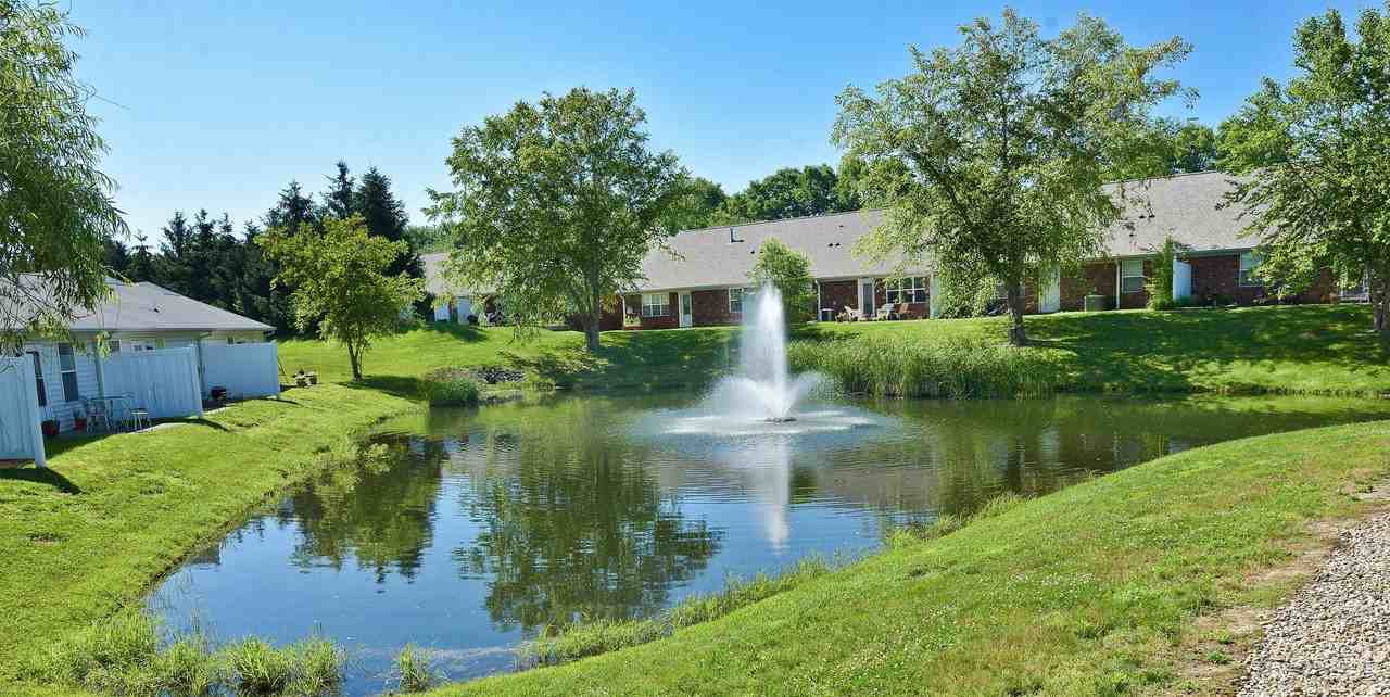 Grand Oaks Apartments - Photo 4 of 50
