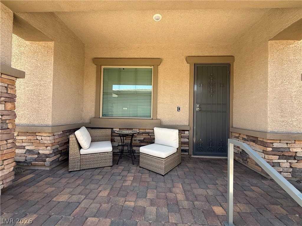 208 Bellini Peak Ave - Photo 3 of 10