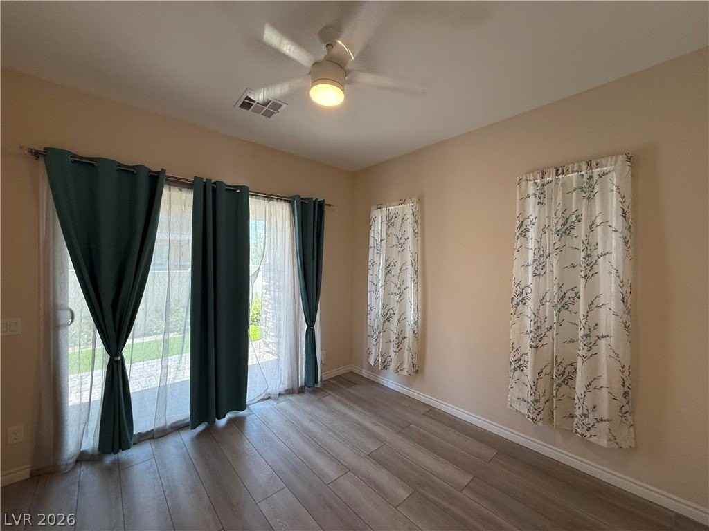208 Bellini Peak Ave - Photo 6 of 10