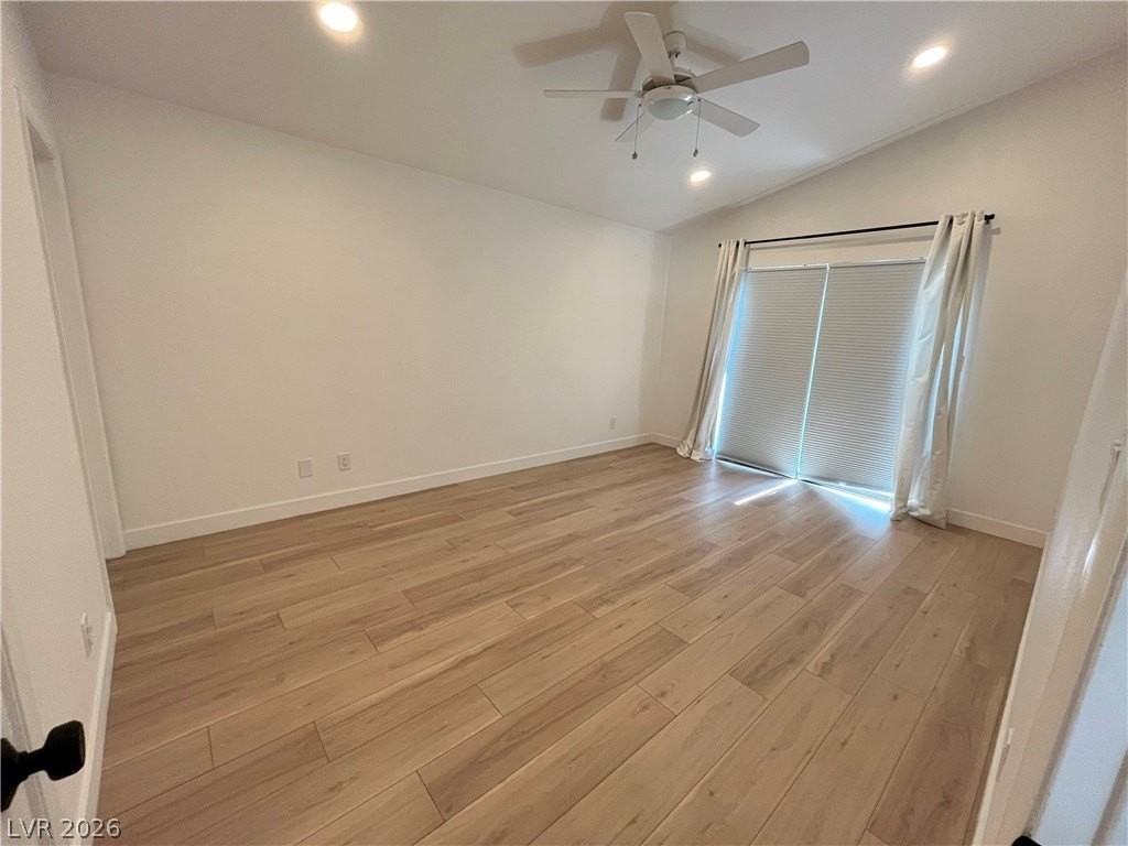 8329 Mulcahy Ave - Photo 7 of 23