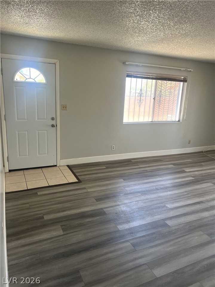 1309 E Cartier Ave #2 - Photo 5 of 15