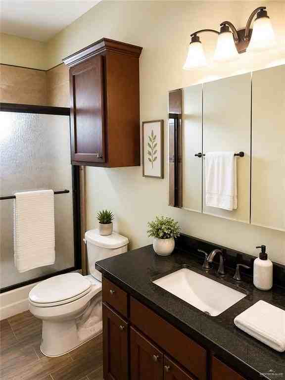 215 Fig Dr #4 - Photo 3 of 13