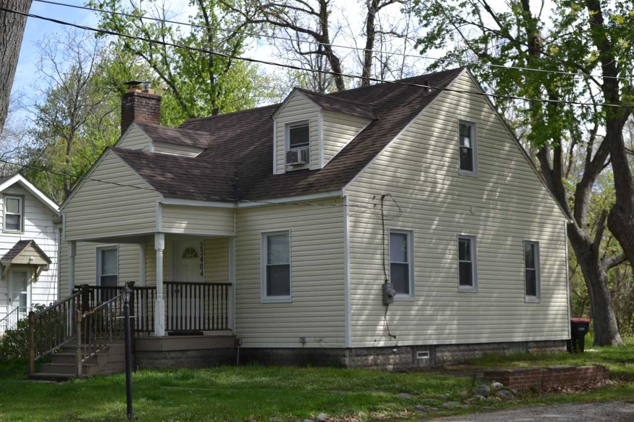 23404 Plum Hollow St - Photo 2 of 19