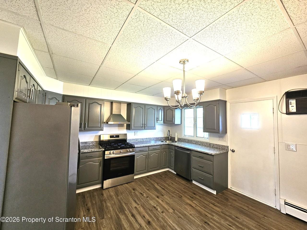 814 Price St - Photo 4 of 16