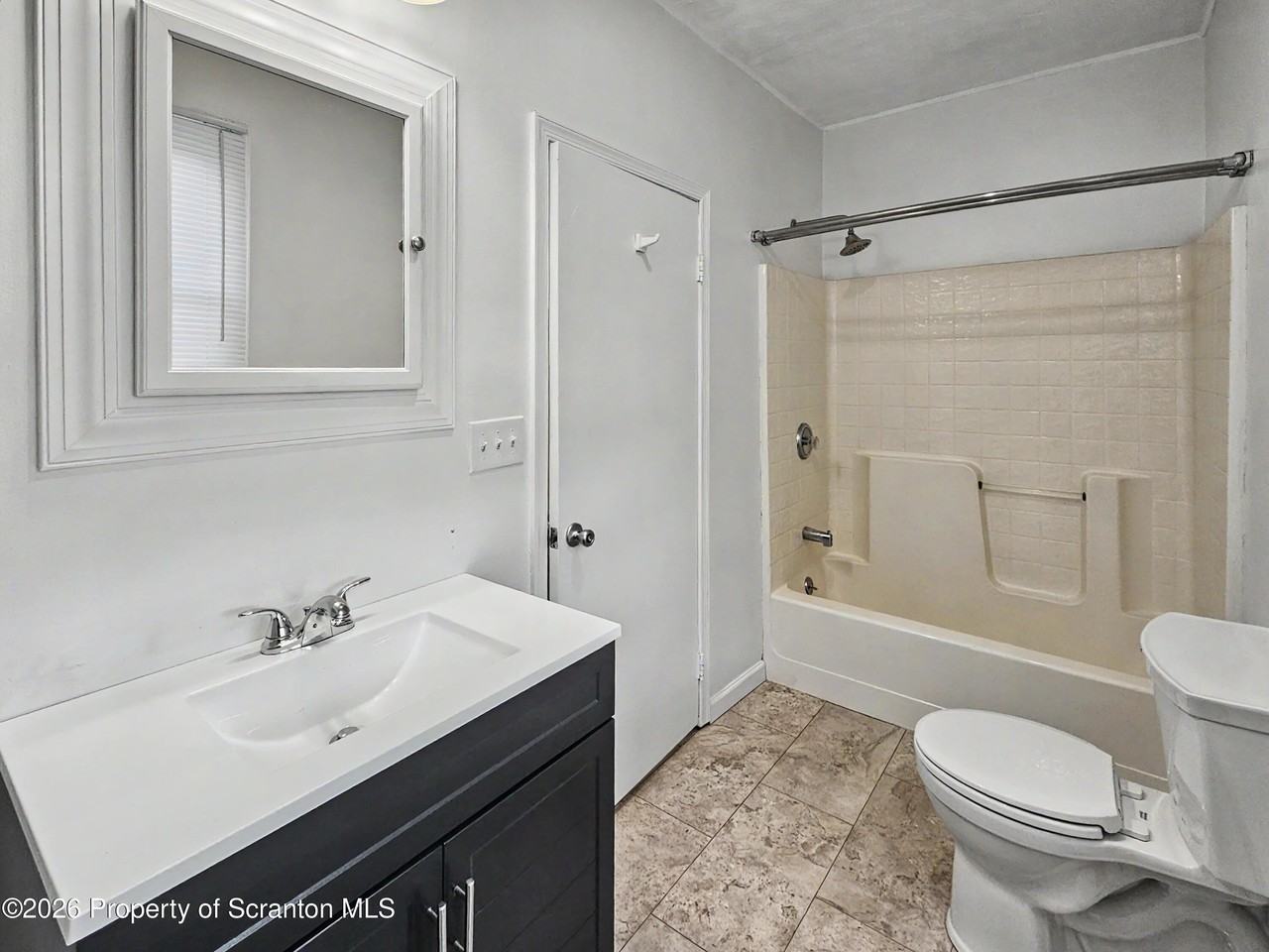 814 Price St - Photo 5 of 16