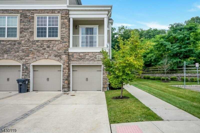 512 Waterview Ct #512 - Photo 3 of 19