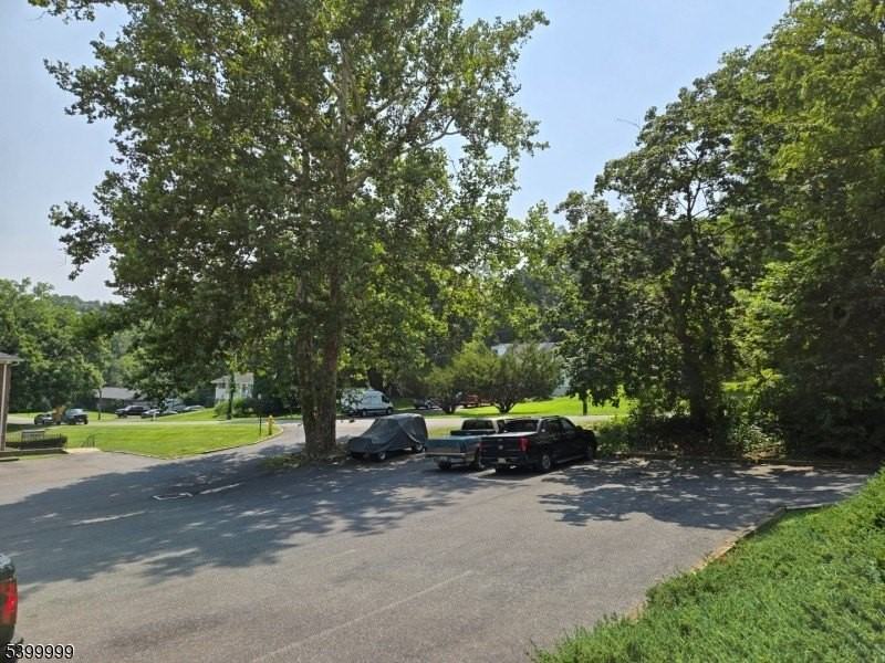 1041 Ridge St Apt B36 #B36 - Photo 6 of 14