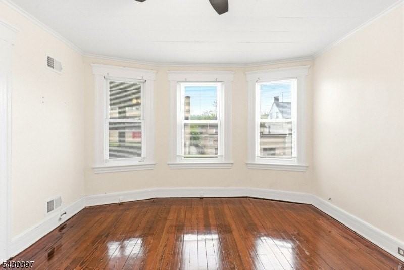 70 Valley St - Photo 2 of 20