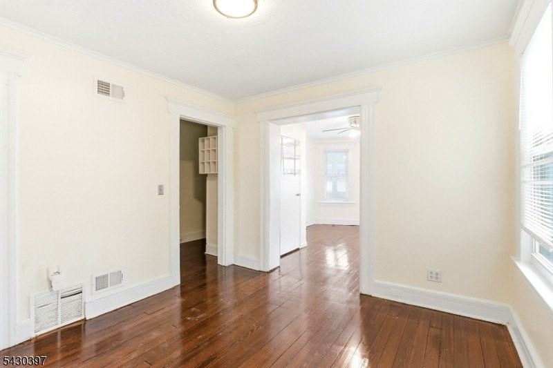 70 Valley St - Photo 6 of 20