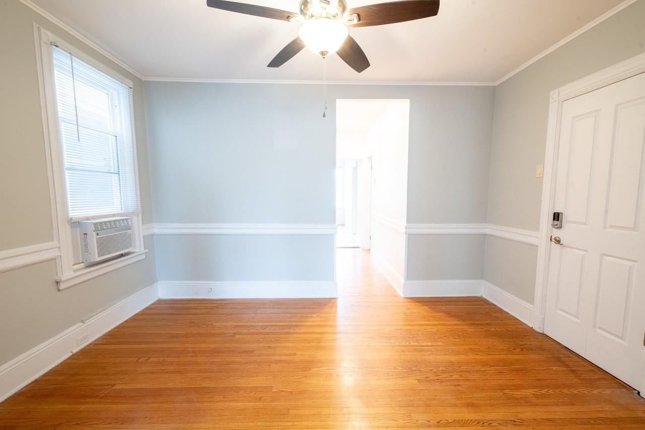 128 Oak St - Photo 5 of 15
