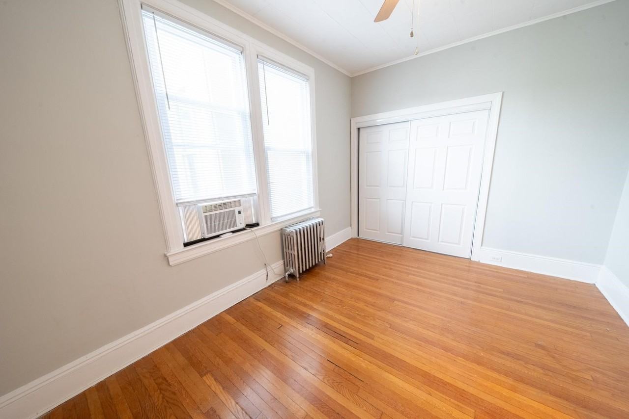 128 Oak St - Photo 6 of 15