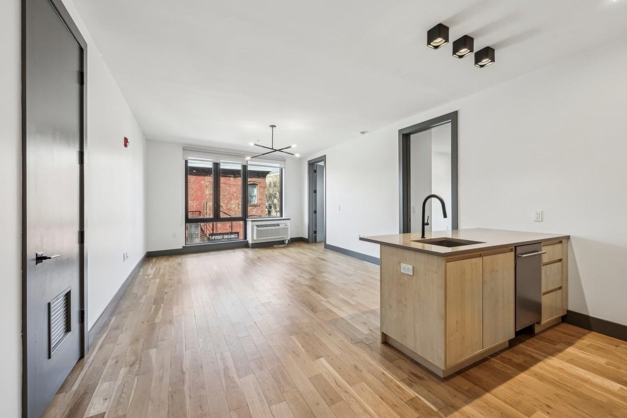 424 Arlington Ave #407 - Photo 2 of 29