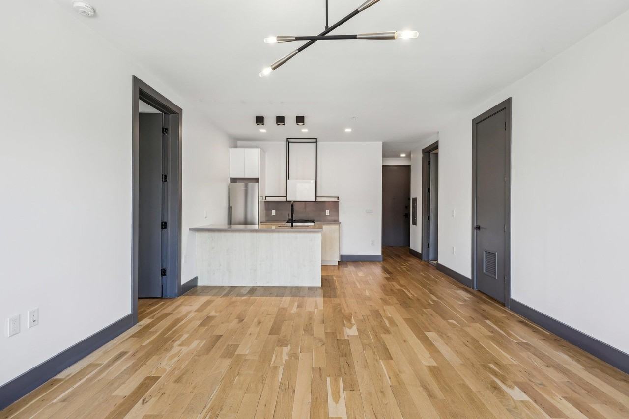 424 Arlington Ave #407 - Photo 6 of 29
