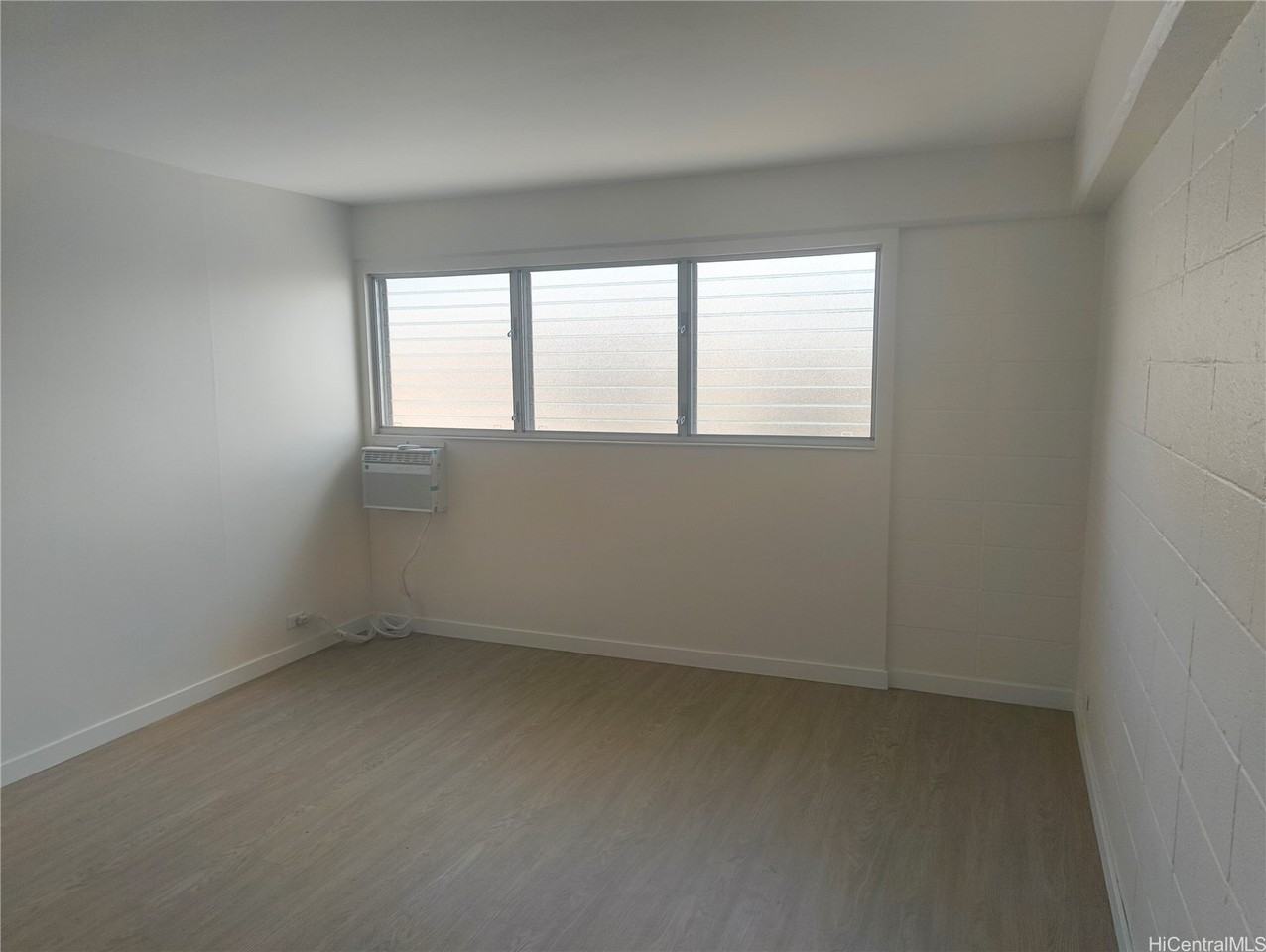 711 Kamuela Ave - Photo 4 of 9