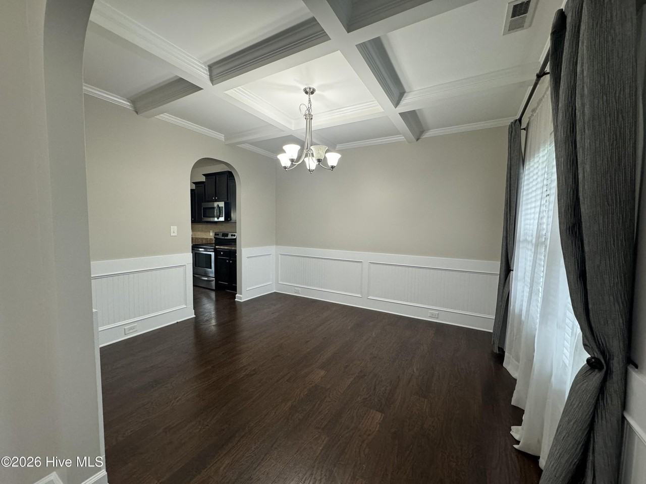 203 Ashton Ct - Photo 3 of 42