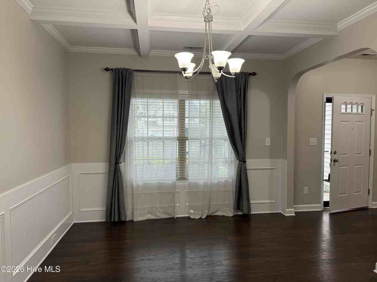 203 Ashton Ct - Photo 5 of 42
