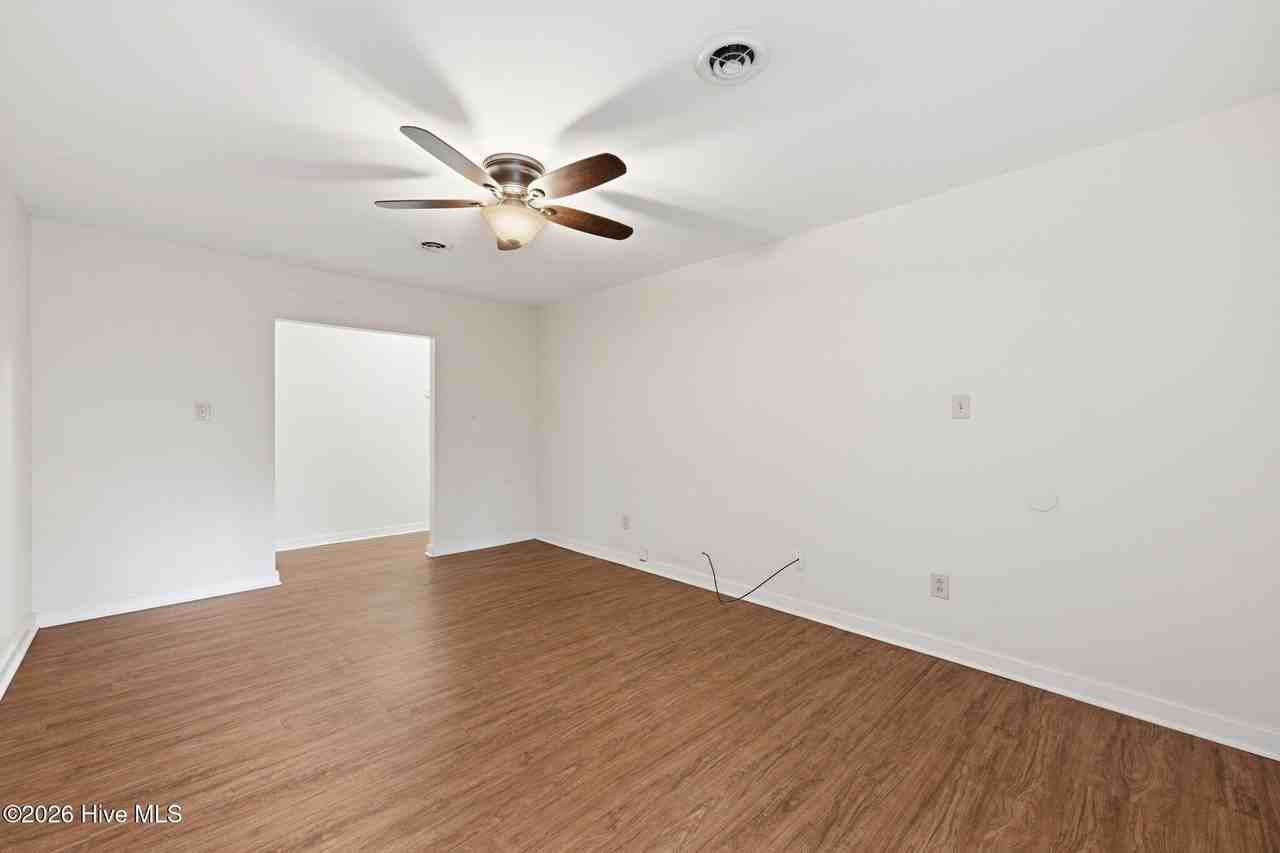 201 Shipman Rd #37 - Photo 4 of 17