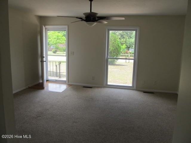 306 Greenview Dr - Photo 2 of 15