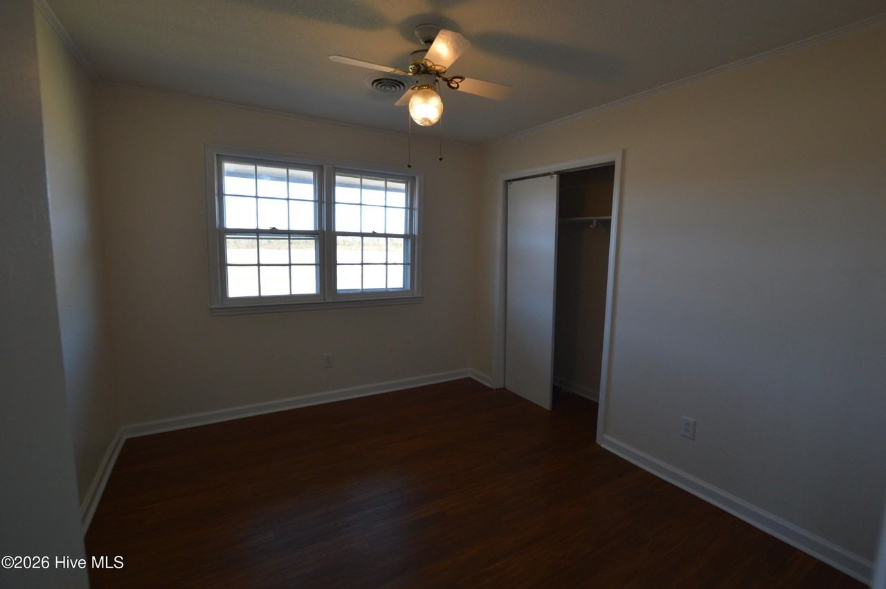 321 Dell Brock Rd - Photo 7 of 26