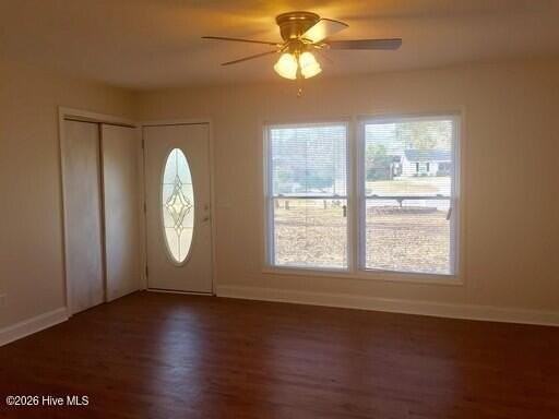306 Sussex Ct - Photo 2 of 13
