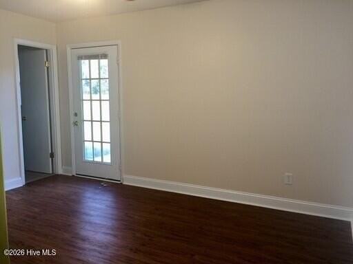 306 Sussex Ct - Photo 6 of 13