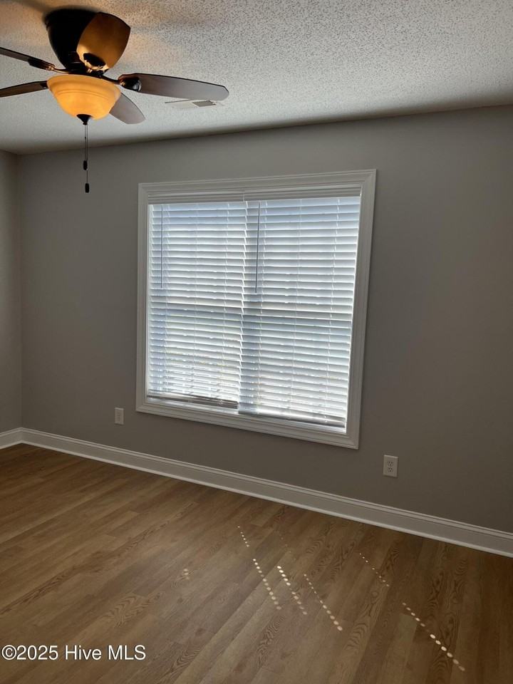 2600 Saddleback Dr #B - Photo 6 of 37