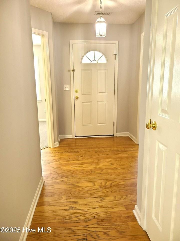 639 Lanvale Hills Cir - Photo 2 of 13