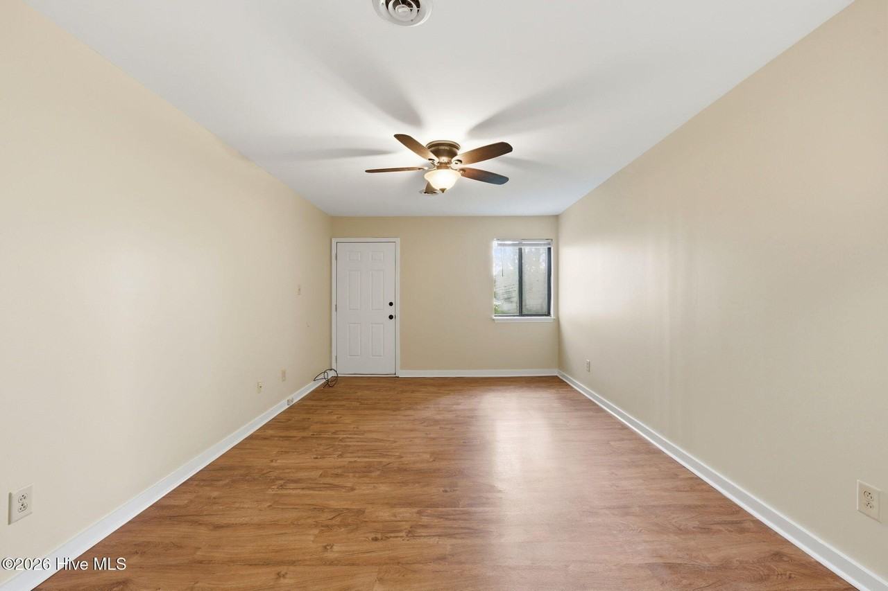 201 Shipman Rd #39 - Photo 3 of 17