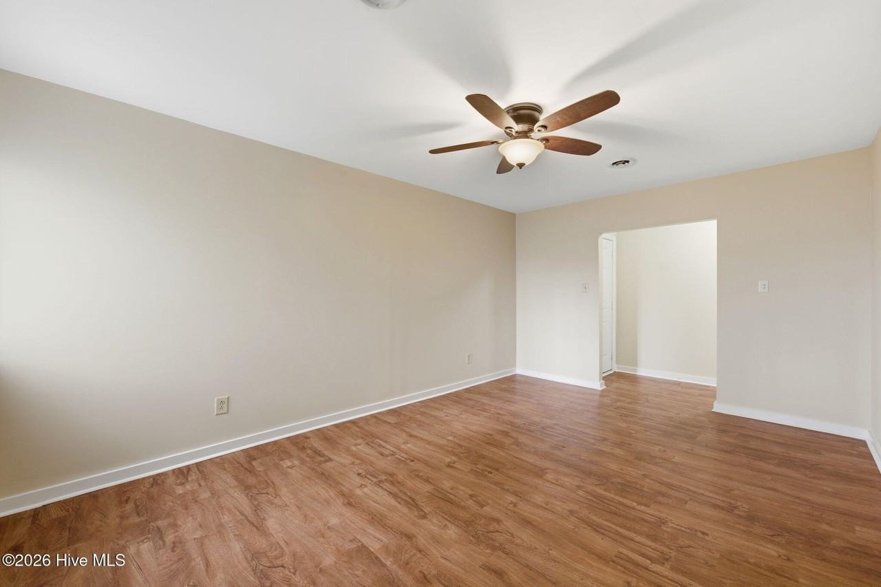 201 Shipman Rd #39 - Photo 4 of 17