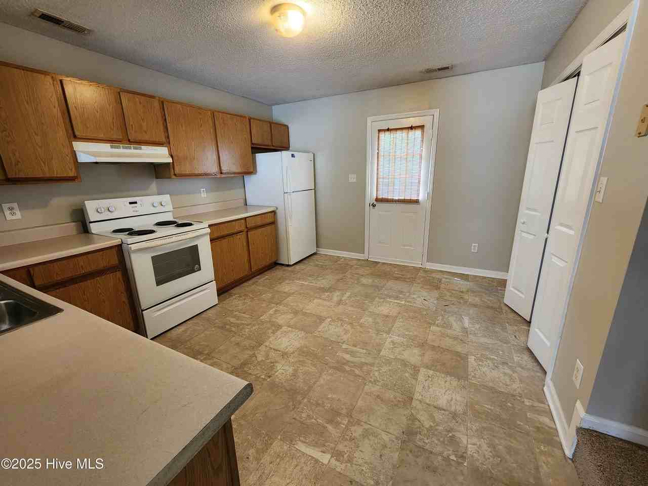 2251 Brandymill Ln - Photo 5 of 10