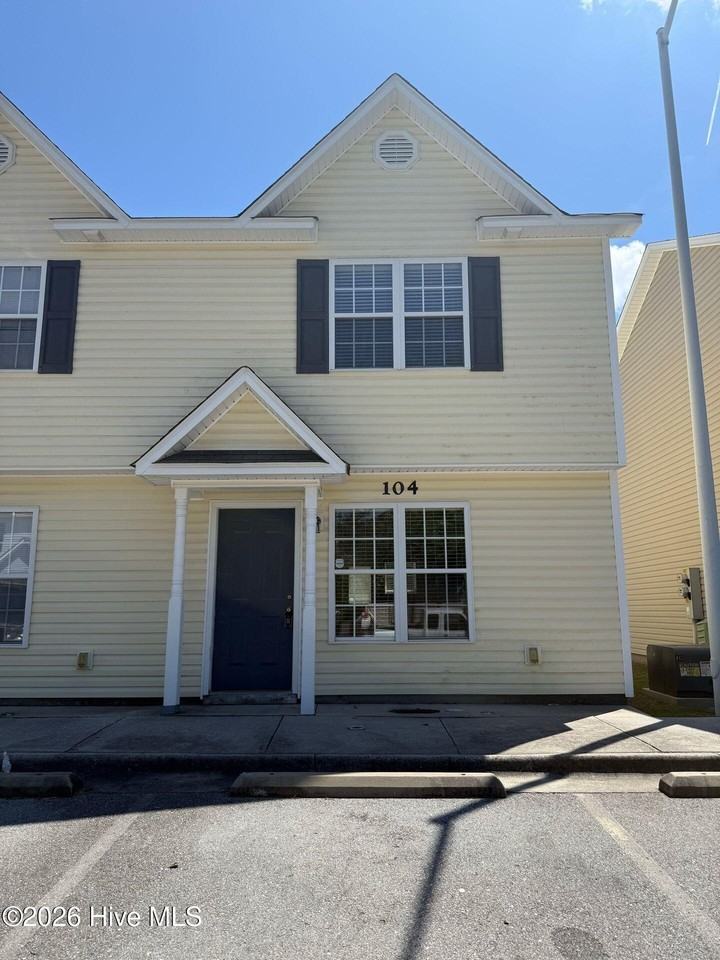 104 Cornerstone Pl