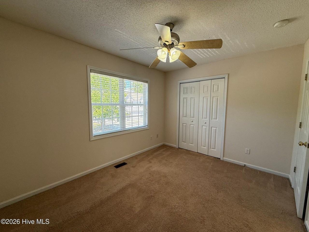 104 Cornerstone Pl - Photo 7 of 11