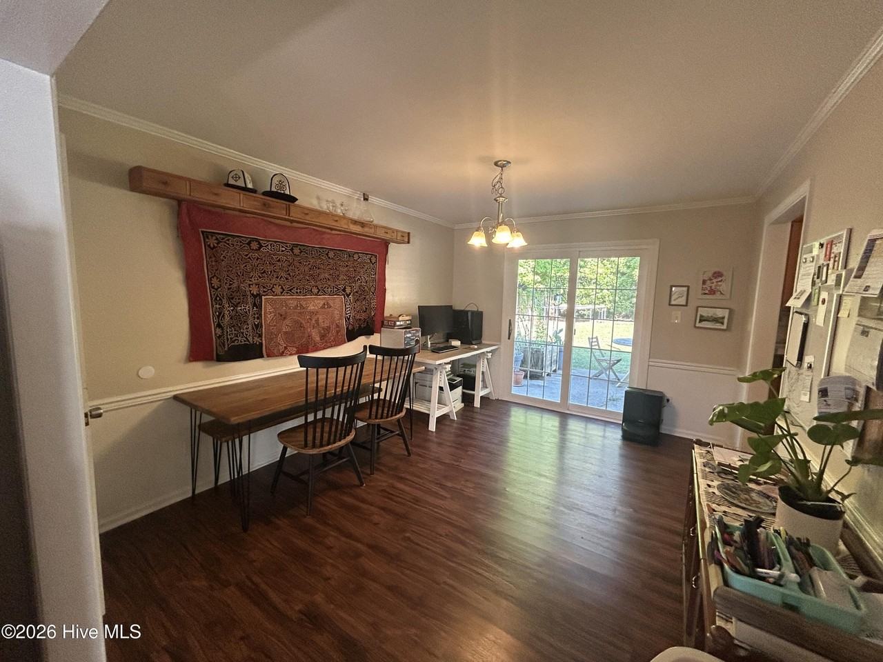 109 Jennie Dr - Photo 4 of 13