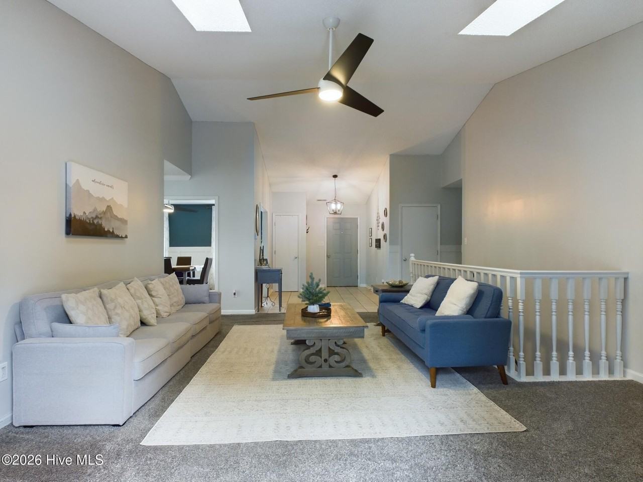 1121 Barkentine Dr - Photo 2 of 36