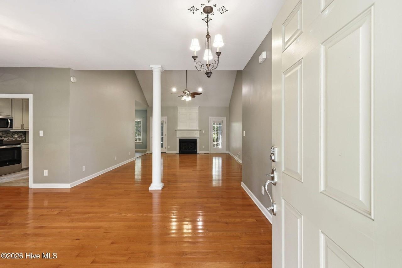 104 Ferret Run Ln - Photo 7 of 46