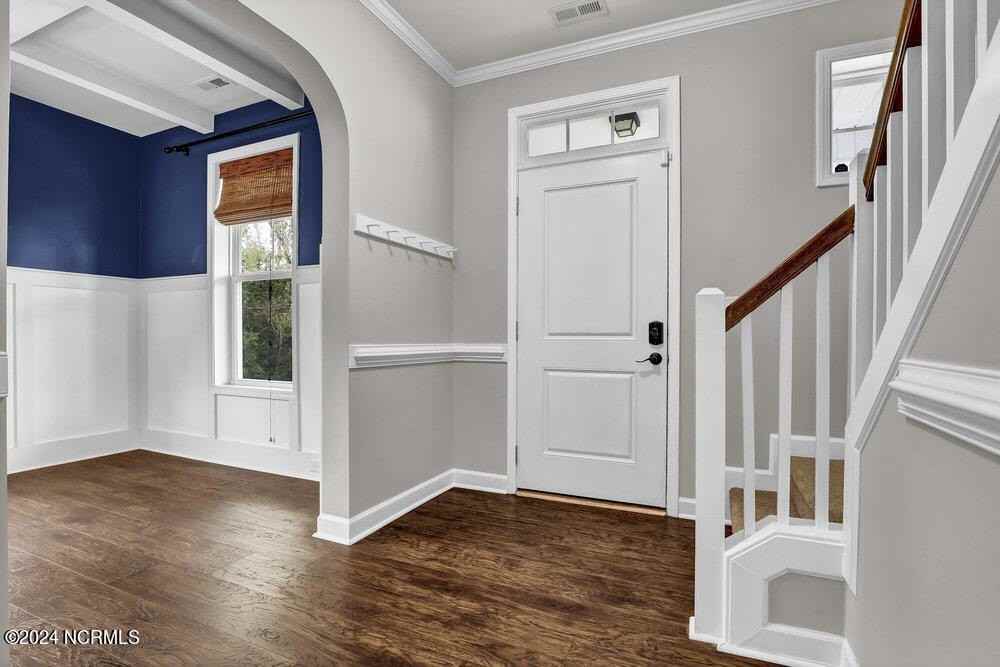 801 Rosedale Dr - Photo 4 of 50