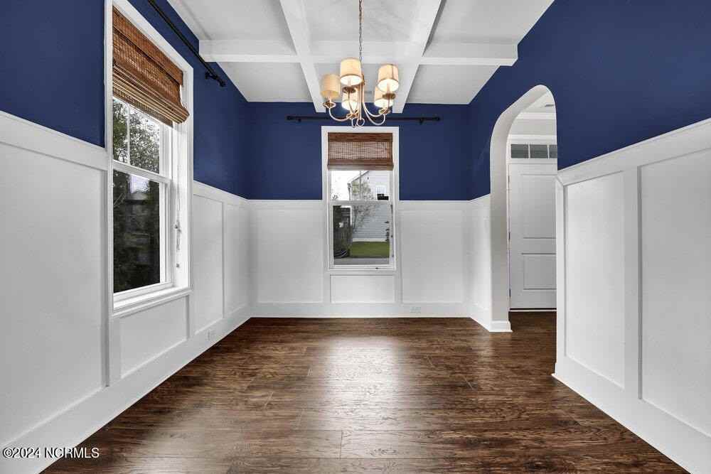 801 Rosedale Dr - Photo 5 of 50