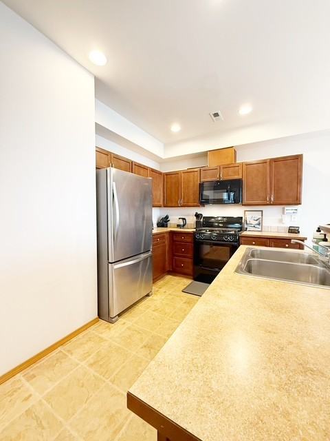 317 Ne Miramar Cir #1 - Photo 6 of 34