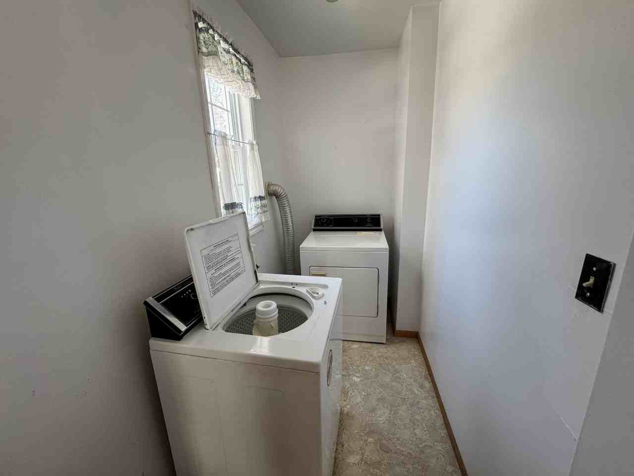 42 Enterprise St #3 - Photo 5 of 16