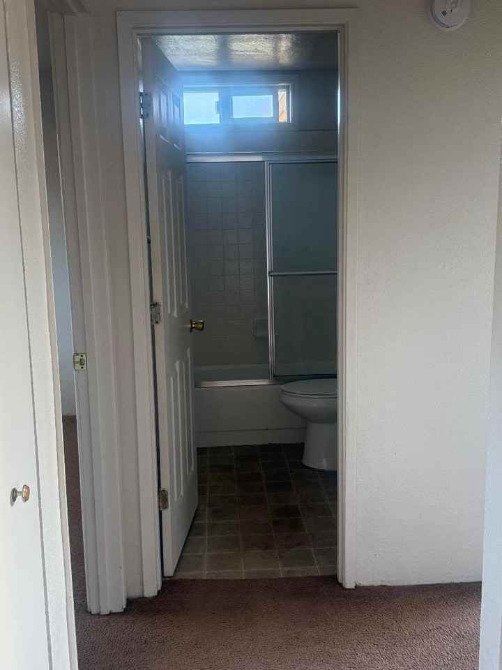 3148 W Harvard Ave #A - Photo 7 of 8