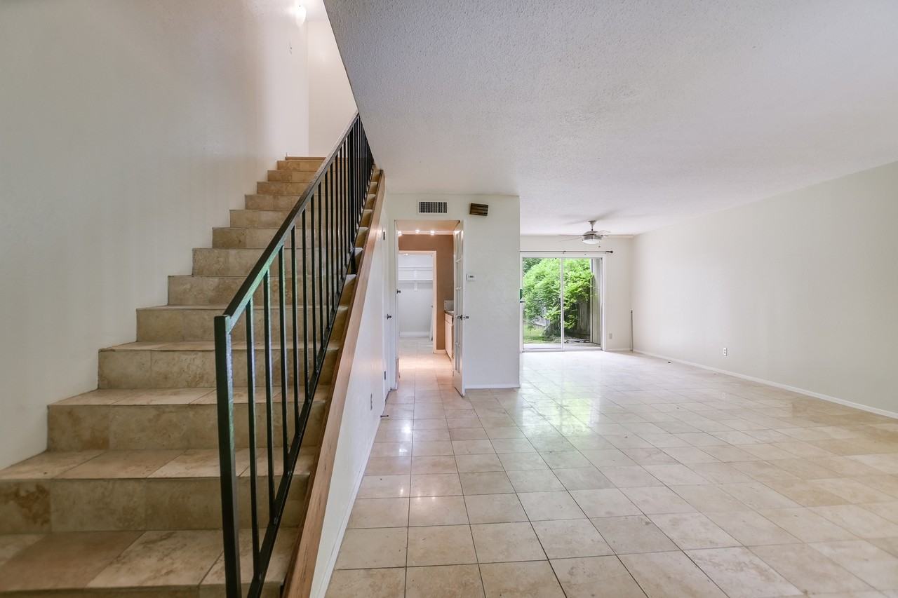 700 Castle Ridge Rd #C - Photo 3 of 10