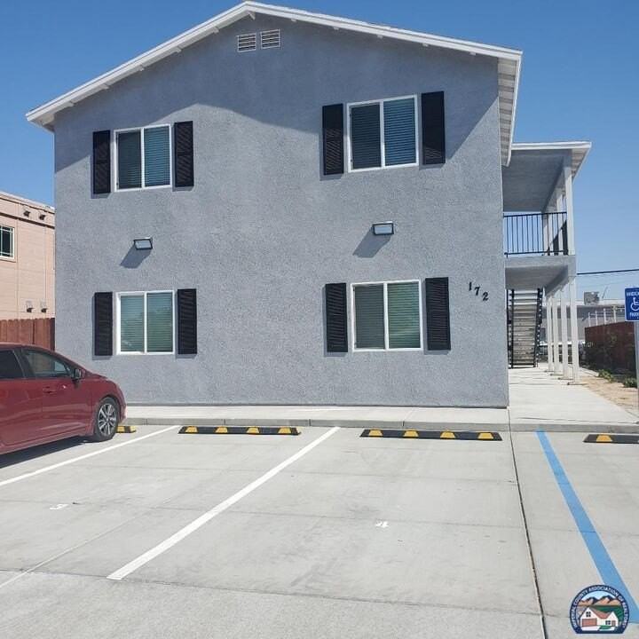 172 W Alamo St #C - Photo 2 of 19