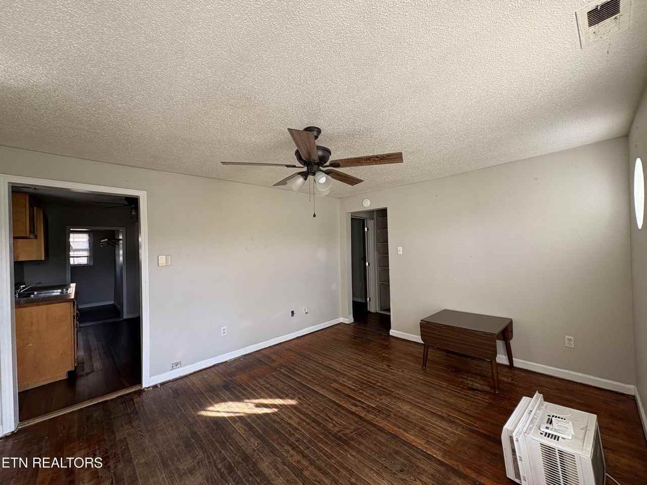 823 Siluria St #823 - Photo 2 of 6