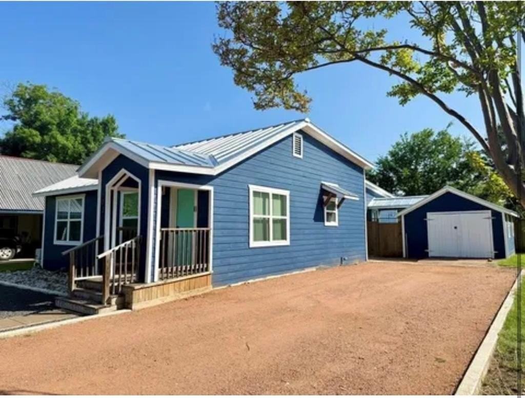 503 Lucille St