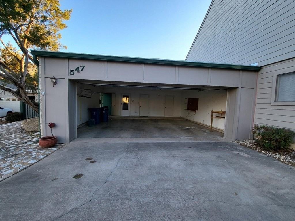 547 Fairway Dr - Photo 5 of 14