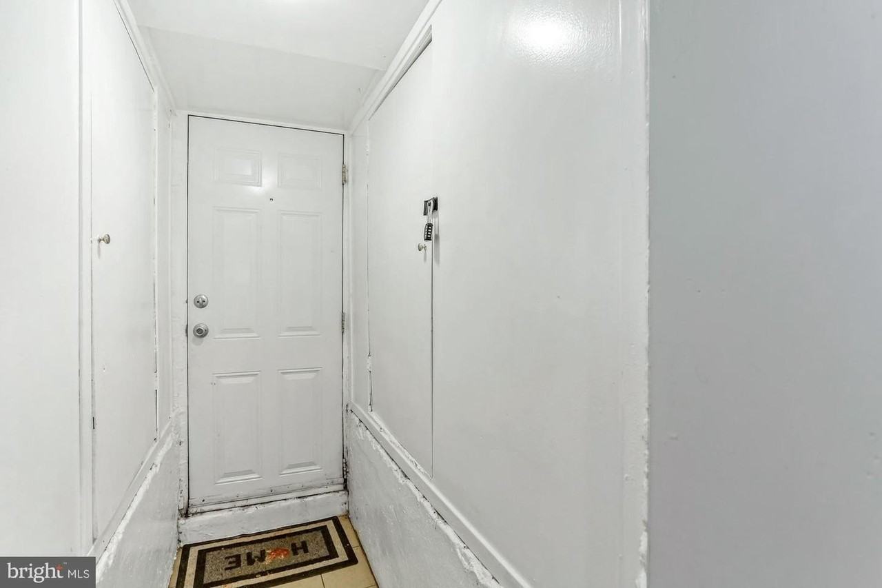 952 Shepherd St Nw - Photo 4 of 16