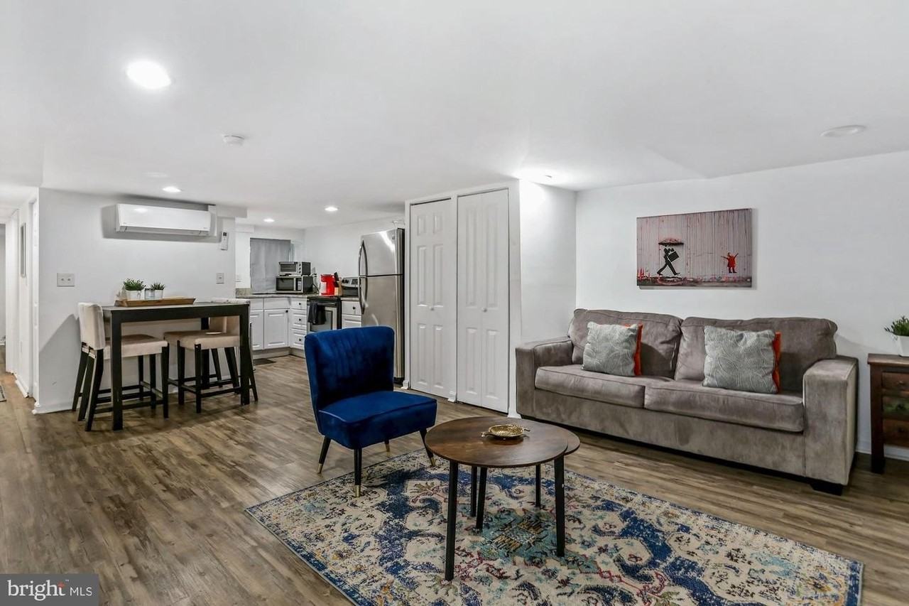 952 Shepherd St Nw - Photo 7 of 16